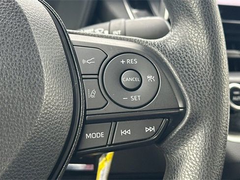 Used 2020 Toyota Corolla LE image 26