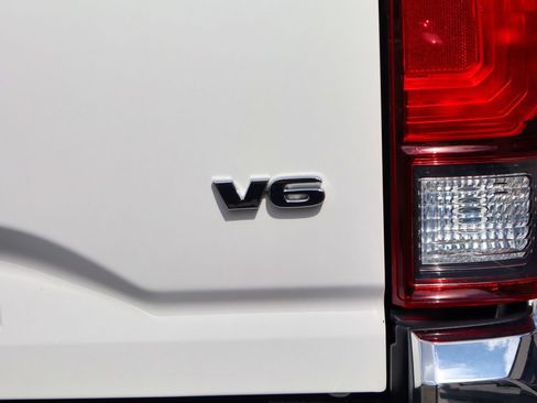 Used 2018 Toyota Tacoma TRD Off-Road AWD/4WD image 60