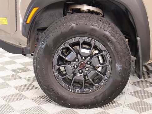 Used 2024 Nissan Frontier PRO-4X w/ Pro Premium Package image 20