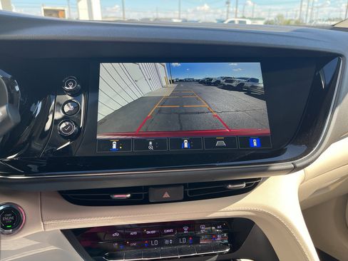 Used 2023 Buick Envision Avenir image 18