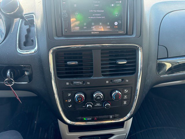 Used 2015 Dodge Grand Caravan SE FWD image 18
