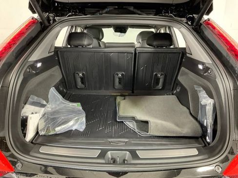 New 2026 Cadillac Optiq Sport 1 w/ LPO, Floor Liner Package AWD/4WD image 31