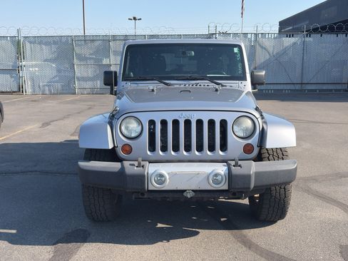 Used 2013 Jeep Wrangler Unlimited Sahara w/ Connectivity Group AWD/4WD image 2