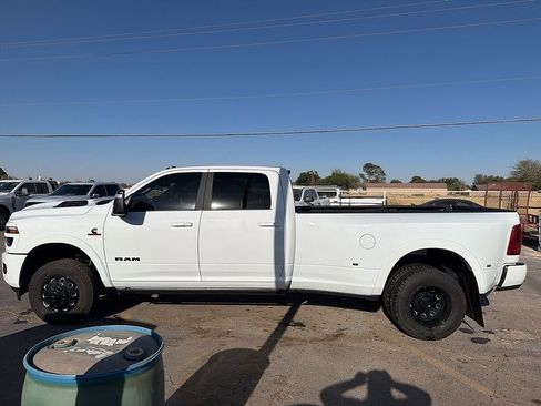 Used 2025 RAM 3500 Limited image 4