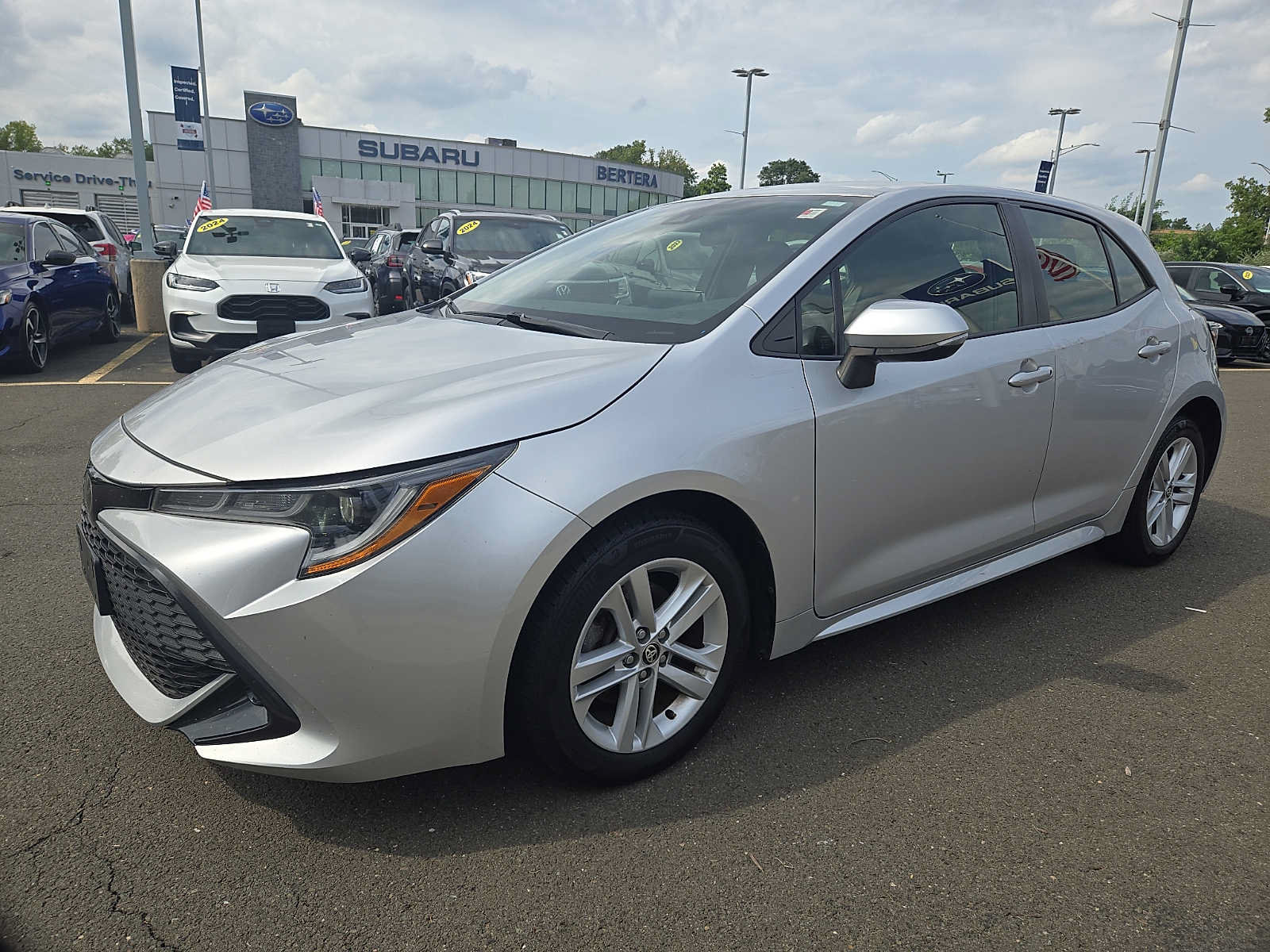 Used 2019 Toyota Corolla SE FWD image 3