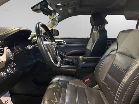 Used 2019 GMC Yukon XL Denali image 24