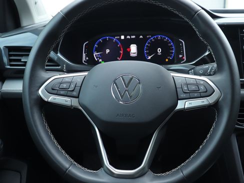 Used 2023 Volkswagen Taos SEL image 30