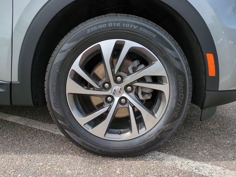 Used 2023 Buick Envision Essence FWD image 11