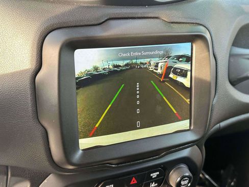 Used 2022 Jeep Renegade Latitude image 25