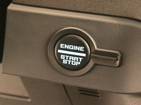 New 2025 Ford Bronco Badlands image 12