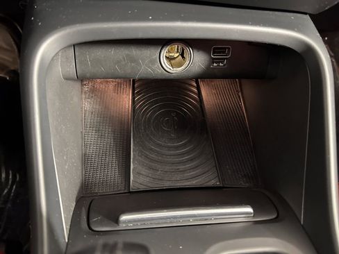 Used 2019 Volvo XC40 T5 Momentum image 30