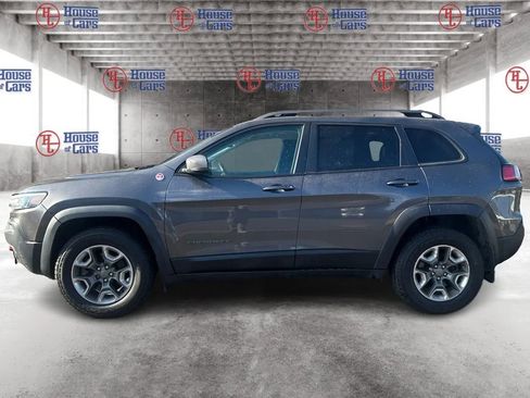 Used 2019 Jeep Cherokee Trailhawk image 8