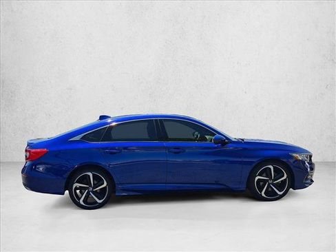 Used 2018 Honda Accord Sport image 4