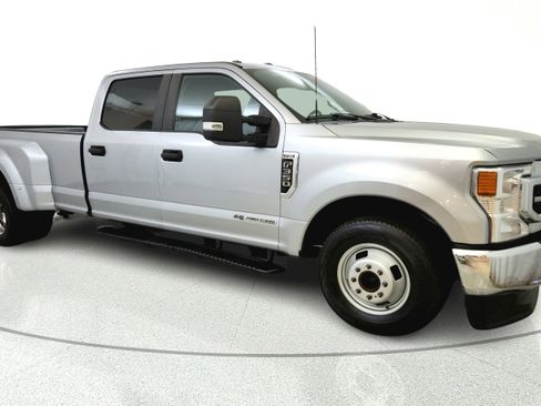 Used 2022 Ford F350 XL w/ STX Appearance Package RWD image 8