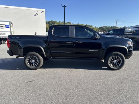 Used 2022 Chevrolet Colorado ZR2 image 9