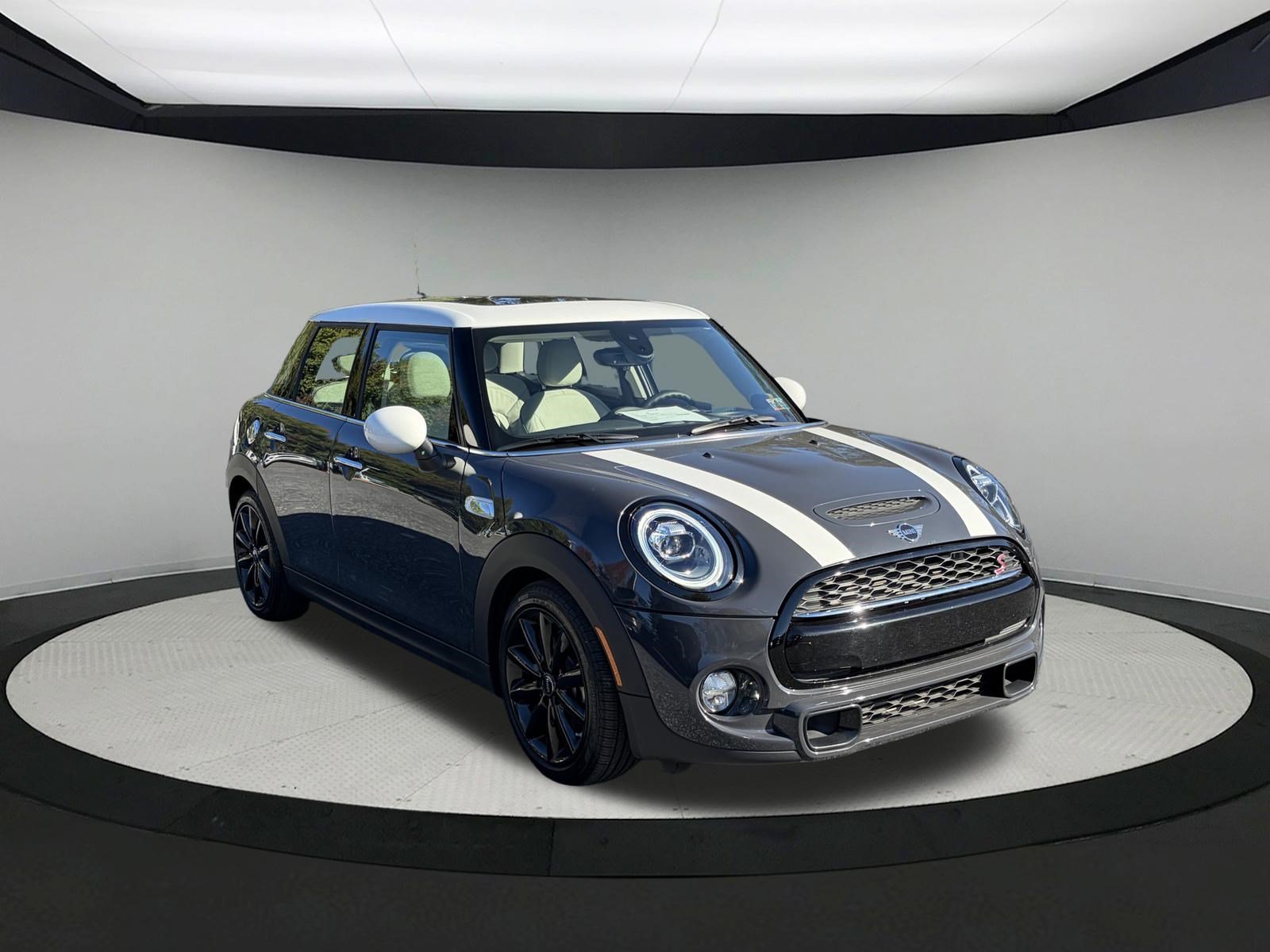 Used 2019 MINI Cooper S FWD image 3
