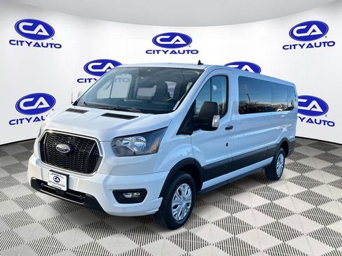 Used 2023 Ford Transit 350 XLT image 9