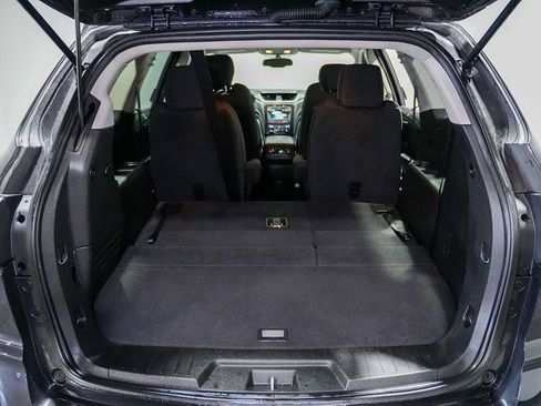Used 2015 Chevrolet Traverse LT image 24