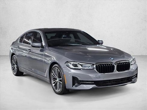 Used 2023 BMW 530i w/ Premium Package RWD image 3