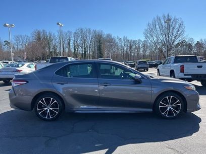 Used 2020 Toyota Camry SE
