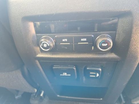 Used 2018 Chevrolet Traverse RS image 13