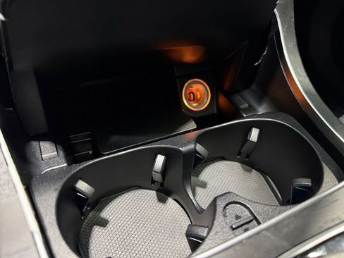 Used 2016 Mercedes-Benz C 300 4MATIC Sedan image 33