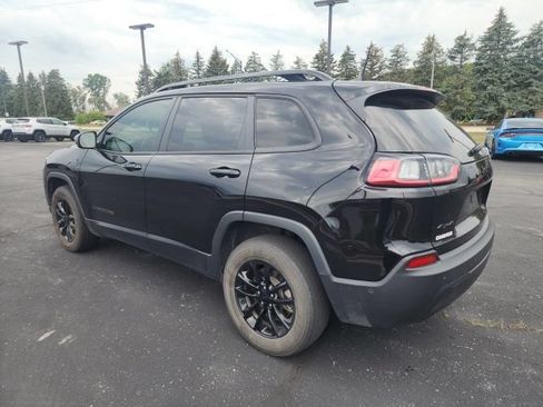 Used 2023 Jeep Cherokee Altitude Lux w/ Lux Elite Package AWD/4WD image 3