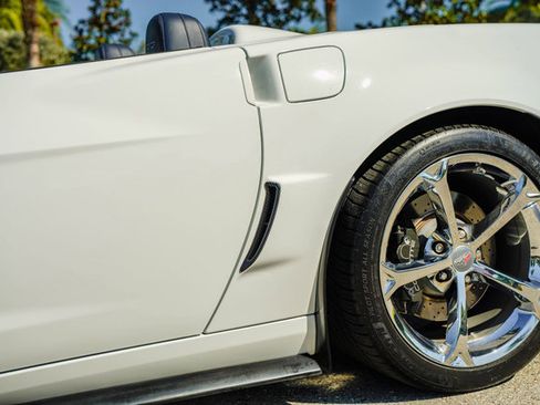 Used 2013 Chevrolet Corvette Grand Sport w/ 4LT Preferred Equipment Group image 99