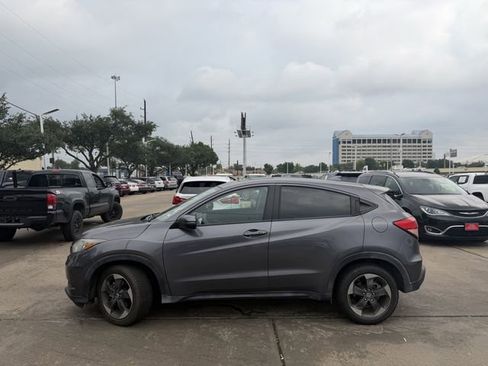 Used 2018 Honda HR-V EX image 8