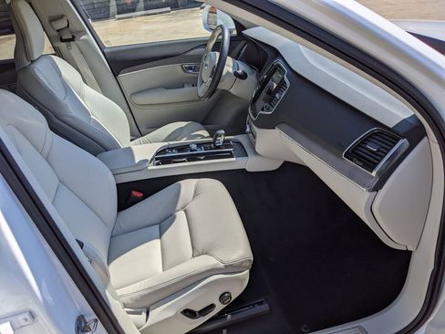 Certified 2024 Volvo XC90 B6 Plus w/ Protection Package Premier AWD/4WD image 22