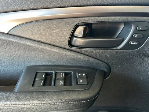 Used 2023 Honda Passport EX-L image 11