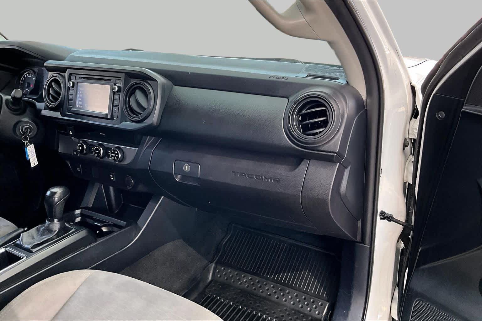 Used 2018 Toyota Tacoma SR w/ SR Convenience Package RWD image 17