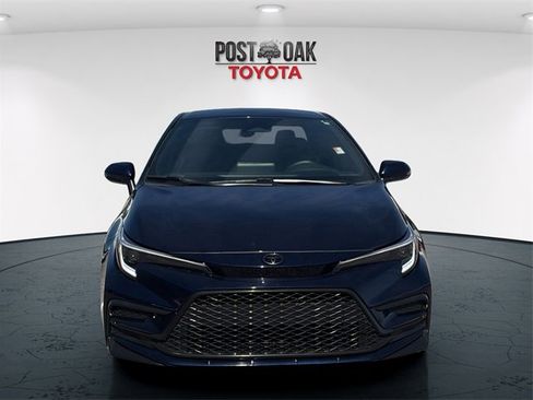 Used 2025 Toyota Corolla SE image 2
