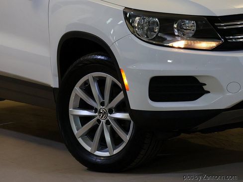 Used 2017 Volkswagen Tiguan Wolfsburg Edition AWD/4WD image 3