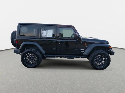 Used 2018 Jeep Wrangler Unlimited Sport S AWD/4WD image 4