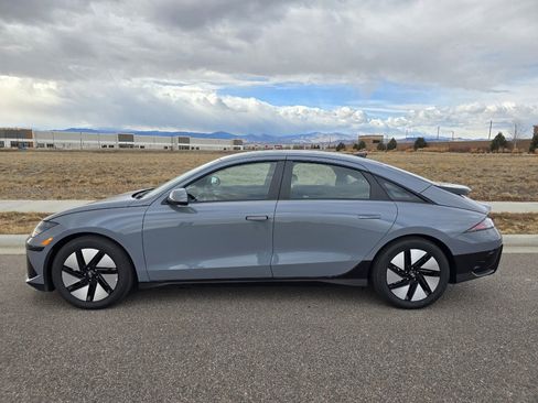 New 2025 Hyundai Ioniq 6 SE image 2