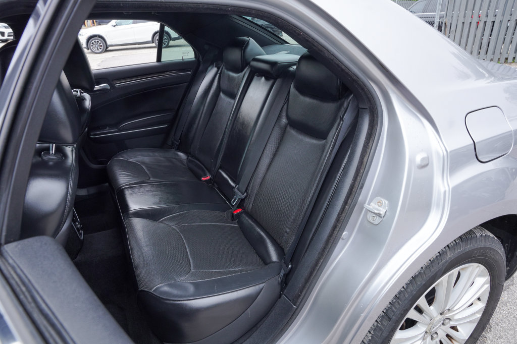 Used 2014 Chrysler 300 C AWD/4WD image 28