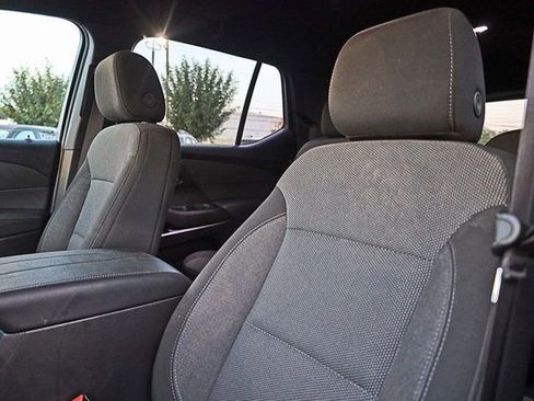 Used 2023 Chevrolet Traverse LT w/ LPO, Cargo Package image 33