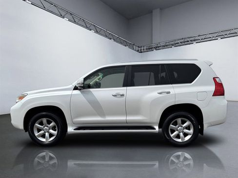 Used 2011 Lexus GX 460 w/ Comfort Plus Pkg AWD/4WD image 2
