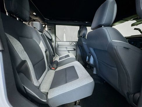 Used 2025 Ford Bronco Big Bend image 31