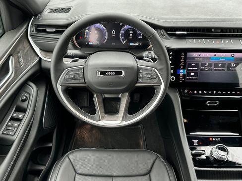 New 2026 Jeep Grand Cherokee L Limited image 14