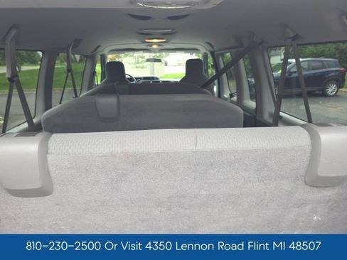 Used 2010 Ford E-350 and Econoline 350 XLT RWD image 18