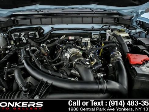 Used 2023 Ford Bronco Heritage Edition AWD/4WD image 9