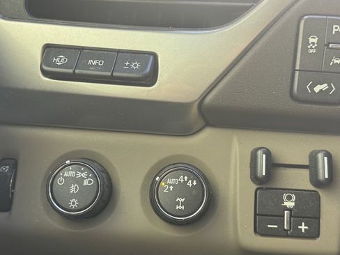 Used 2018 Chevrolet Tahoe Premier w/ Max Trailering Package image 14