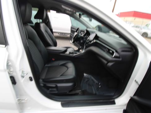 Used 2023 Toyota Camry SE image 49