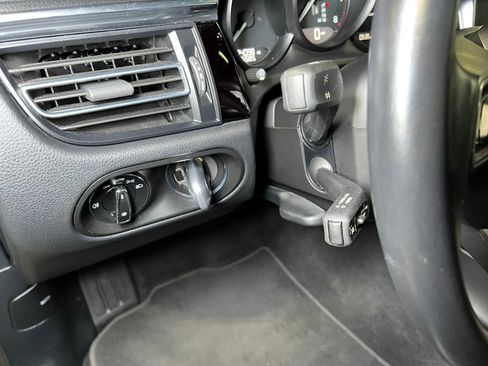 Used 2024 Porsche Macan image 50