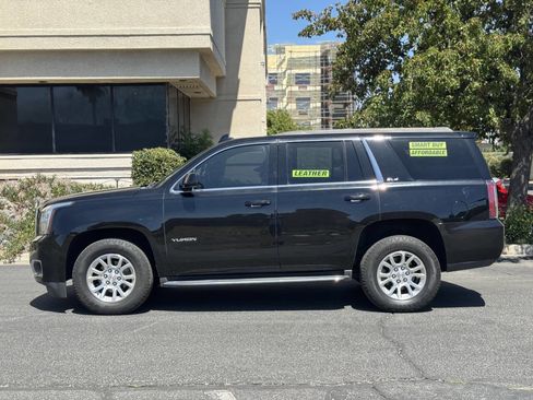Used 2017 GMC Yukon SLE w/ Convenience Package image 6