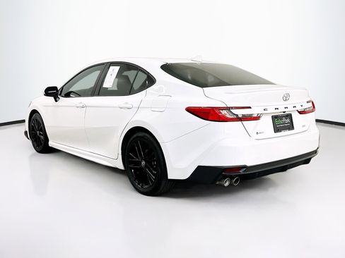 Used 2025 Toyota Camry SE FWD image 5