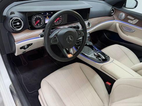 Used 2017 Mercedes-Benz E 400 4MATIC Wagon image 9