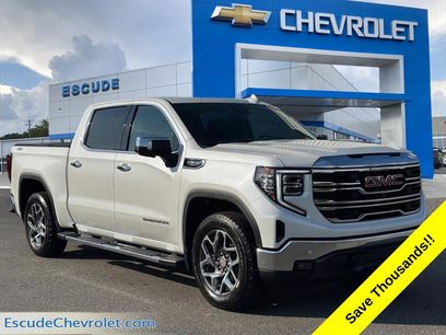 Used 2025 GMC Sierra 1500 SLT w/ SLT Premium Plus Package